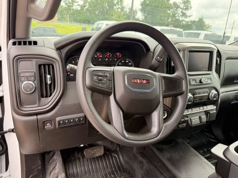 New 2026 GMC Sierra 2500 Pro w/ Convenience Package RWD image 16