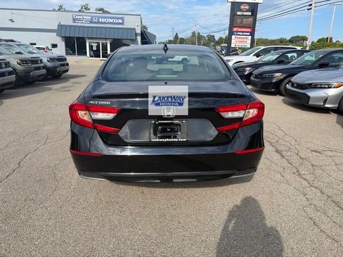 Used 2018 Honda Accord LX image 5