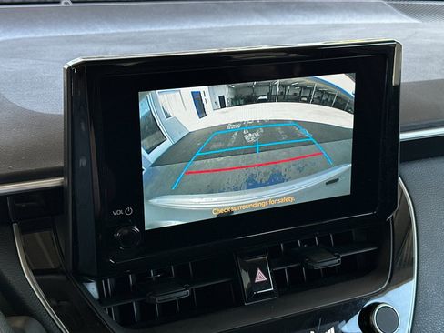 Used 2025 Toyota Corolla LE image 16