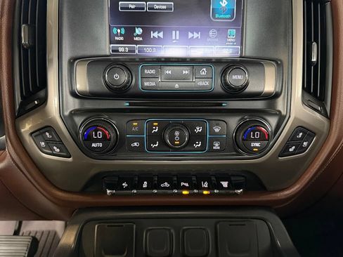 Used 2018 Chevrolet Silverado 3500 High Country AWD/4WD image 26