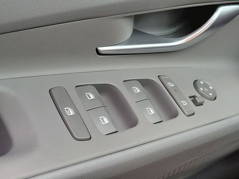 New 2026 Hyundai Elantra Sport FWD image 18