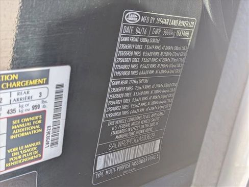 Used 2016 Land Rover Range Rover Sport HSE image 25