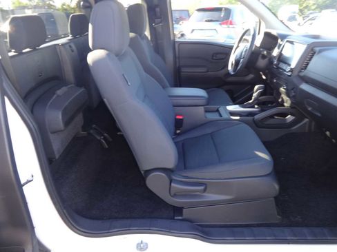 Used 2024 Nissan Frontier S w/ S Utility Package image 9