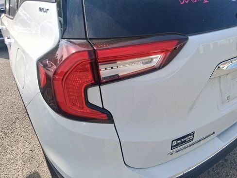 Used 2023 GMC Terrain SLT FWD image 16