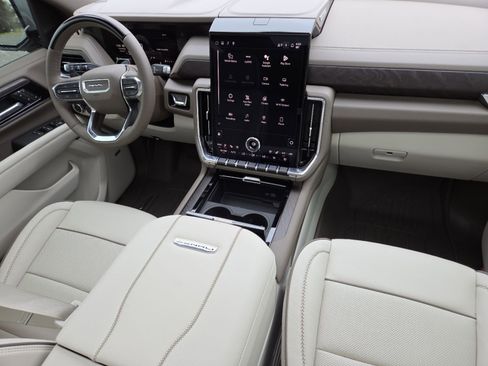 New 2026 GMC Yukon Denali image 28