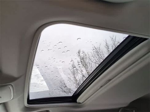 Used 2016 Toyota RAV4 XLE image 19