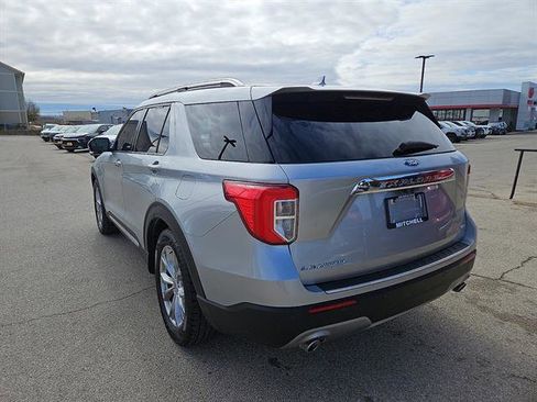 Used 2020 Ford Explorer Limited image 3