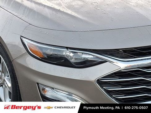 Used 2022 Chevrolet Malibu LS image 11