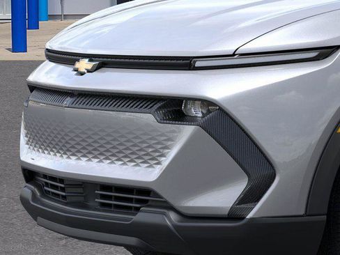 New 2026 Chevrolet Equinox EV LT image 13