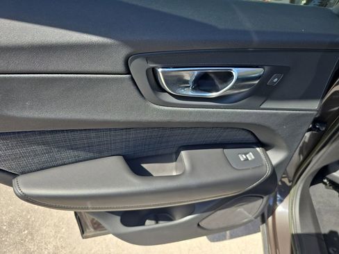 Certified 2023 Volvo XC60 B5 Core image 15