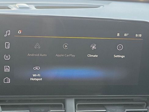 Used 2025 Chevrolet Trax LT FWD image 19
