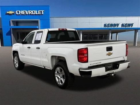 Used 2018 Chevrolet Silverado 1500 Custom RWD image 31