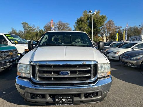 Used 2003 Ford F250 XLT image 2