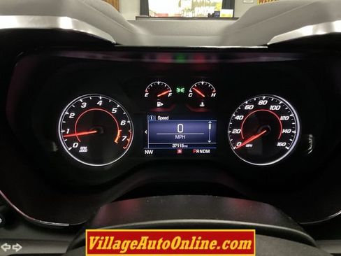 Used 2021 Chevrolet Camaro LT w/ Wild Cherry Design Package 1 RWD image 18