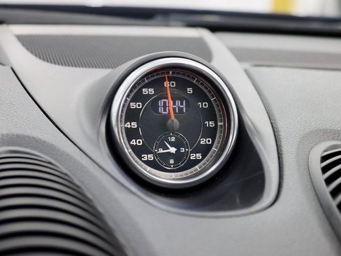 Used 2020 Porsche 718 Cayman image 18