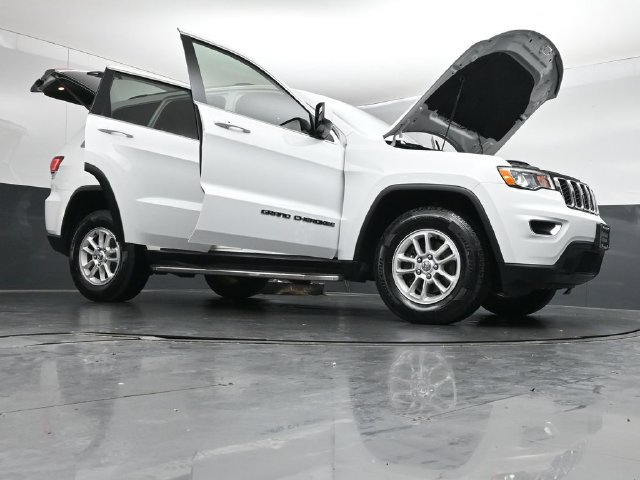 Used 2020 Jeep Grand Cherokee Laredo w/ Security & Convenience Group AWD/4WD image 52