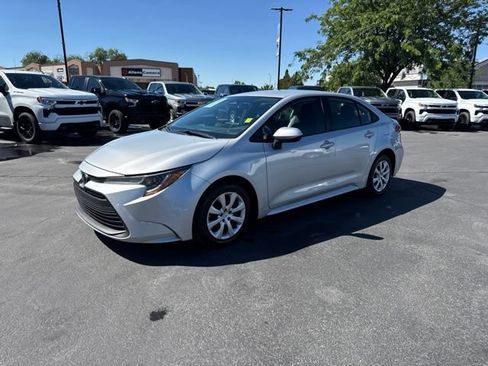 Used 2024 Toyota Corolla LE FWD image 3
