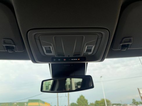 Used 2023 GMC Sierra 1500 SLT w/ SLT Convenience Package image 28