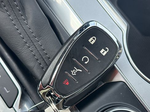 Used 2024 Chevrolet Blazer LT image 36