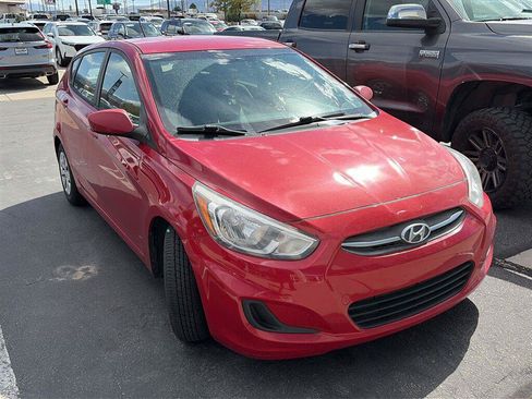 Used 2017 Hyundai Accent SE FWD image 2
