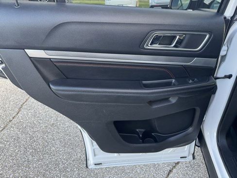 Used 2016 Ford Explorer Sport image 25