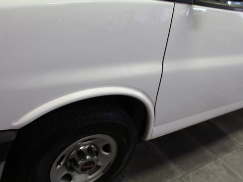 Used 2020 GMC Savana 3500 LT w/ LT Preferred Equipment Group image 33