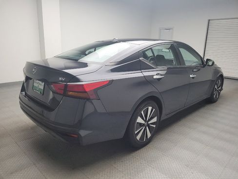 Used 2021 Nissan Altima 2.5 SV FWD image 9