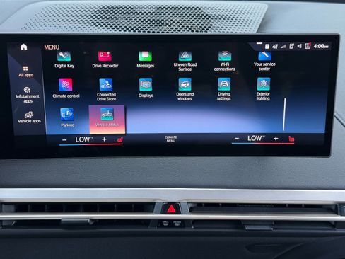 Used 2022 BMW iX xDrive50 w/ Sport Package image 29