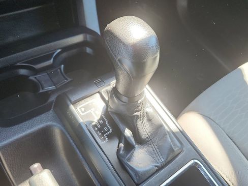 Used 2019 Toyota Tacoma SR RWD image 7