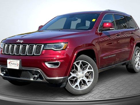 Used 2018 Jeep Grand Cherokee Limited AWD/4WD image 1