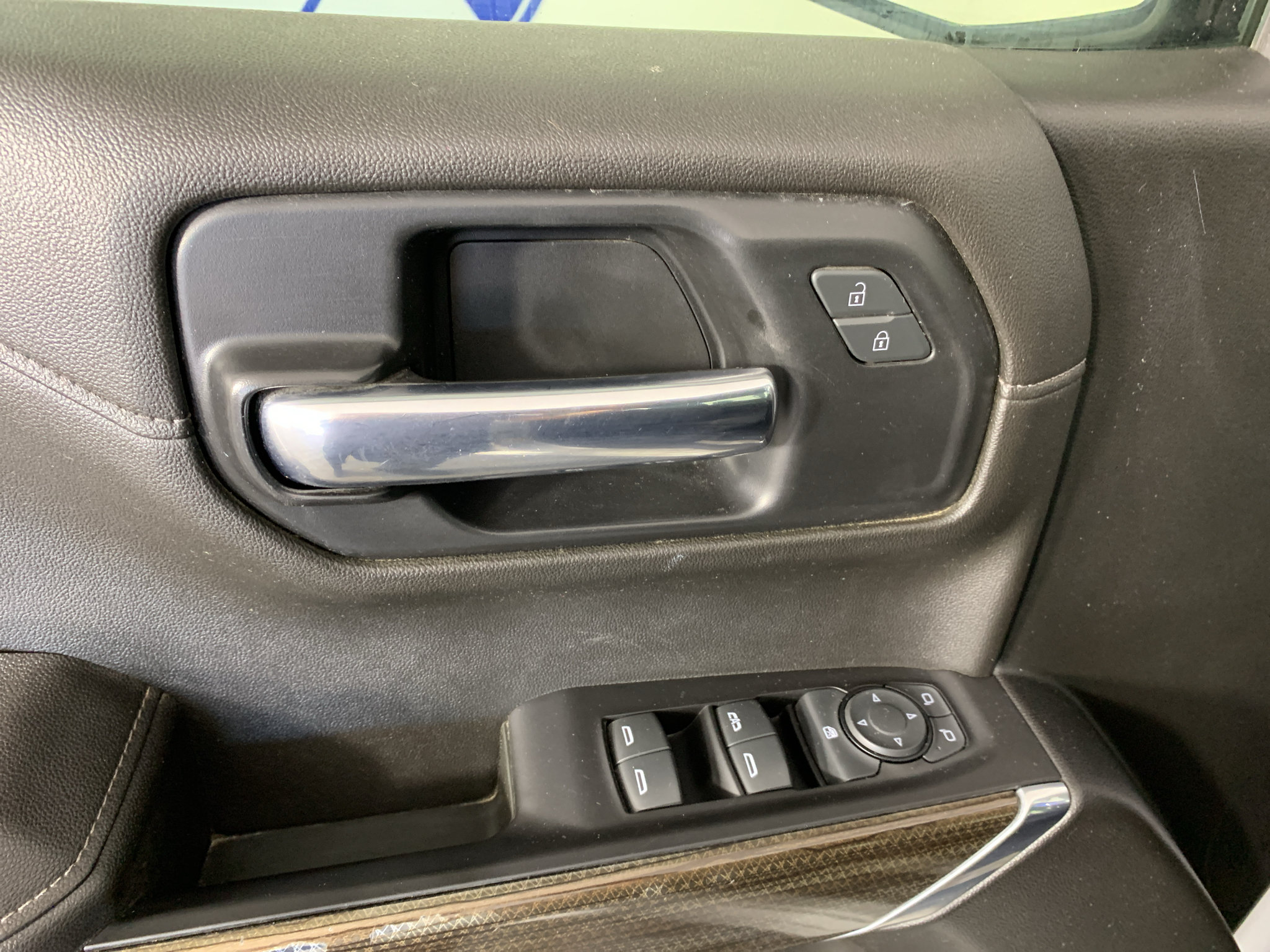 Used 2022 Chevrolet Silverado 1500 RST AWD/4WD image 13