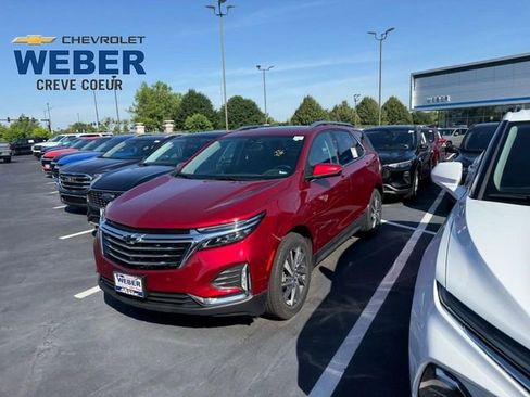 Used 2024 Chevrolet Equinox Premier FWD image 1