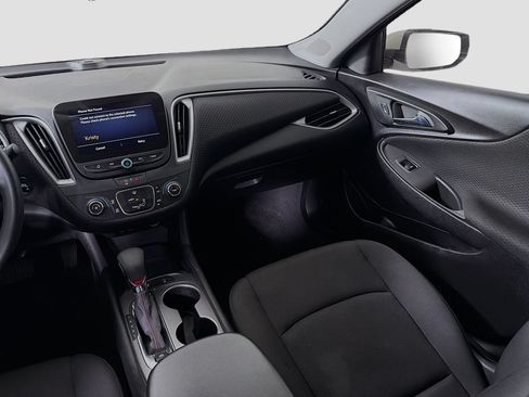 Used 2024 Chevrolet Malibu RS FWD image 21