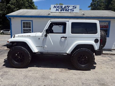 Used 2013 Jeep Wrangler Rubicon AWD/4WD image 3