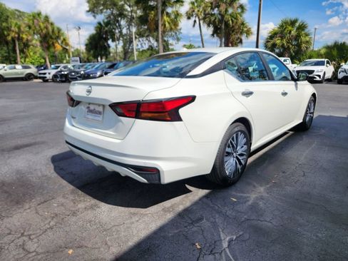 Used 2025 Nissan Altima 2.5 SV FWD image 5