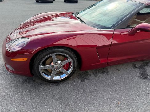 Used 2006 Chevrolet Corvette Coupe 2D w/ Preferred Equipment Group image 12