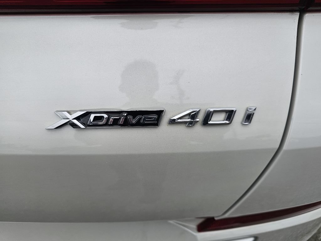 Used 2021 BMW X6 xDrive40i w/ Convenience Package AWD/4WD image 19