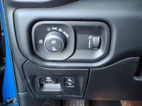 New 2026 RAM 1500 4x4 Crew Cab image 13