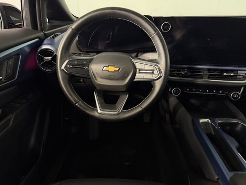 Used 2024 Chevrolet Equinox EV LT image 14