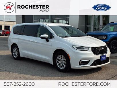 Used 2023 Chrysler Pacifica Touring-L