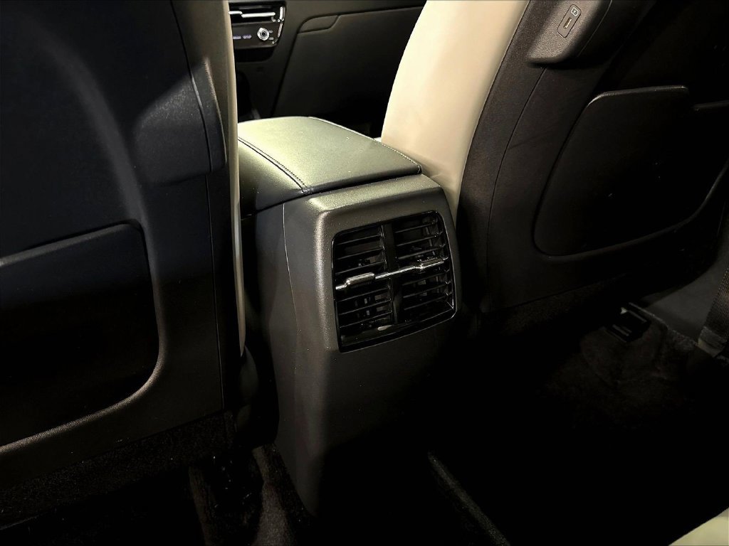 Certified 2023 Kia Niro EX Touring FWD image 15