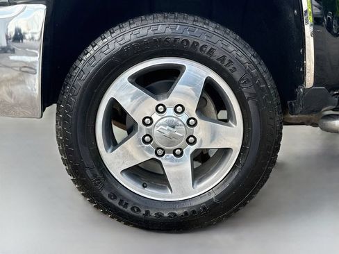Used 2018 Chevrolet Silverado 2500 LTZ w/ LTZ Plus Package AWD/4WD image 30