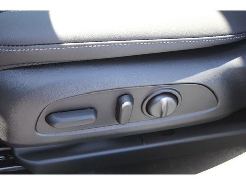 New 2026 Buick Envista Sport Touring FWD image 17