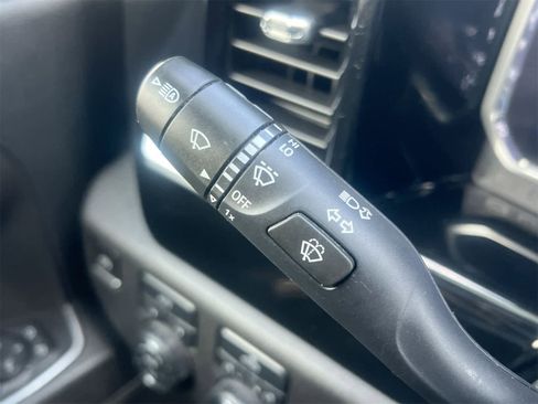 Used 2023 Chevrolet Silverado 1500 LT image 25