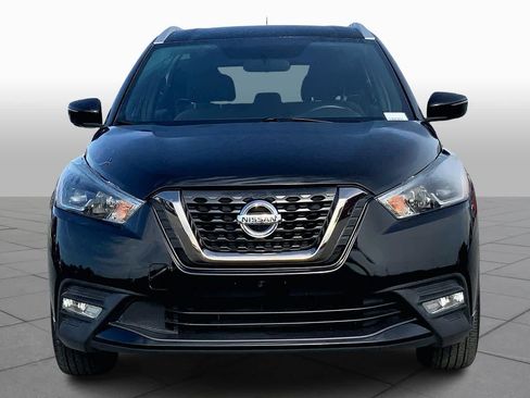 Used 2019 Nissan Kicks SR w/ Exterior Electronics Package image 4