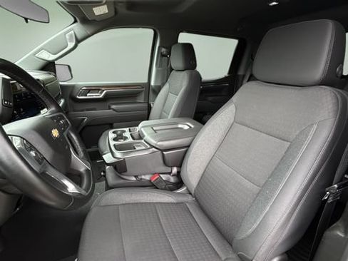 Used 2024 Chevrolet Silverado 1500 LT AWD/4WD image 17