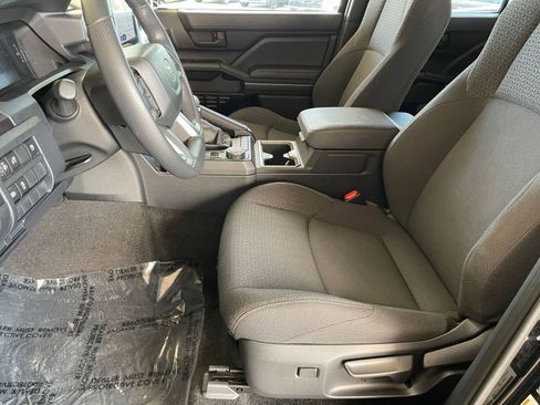 Used 2025 Toyota 4Runner SR5 image 25