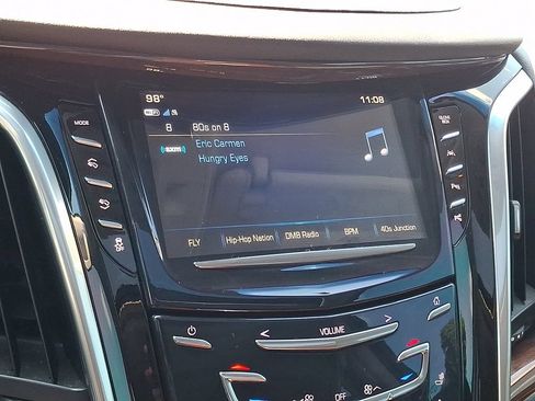 Used 2020 Cadillac Escalade Luxury AWD/4WD image 18