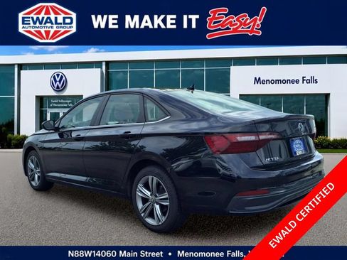Used 2024 Volkswagen Jetta SE FWD image 5