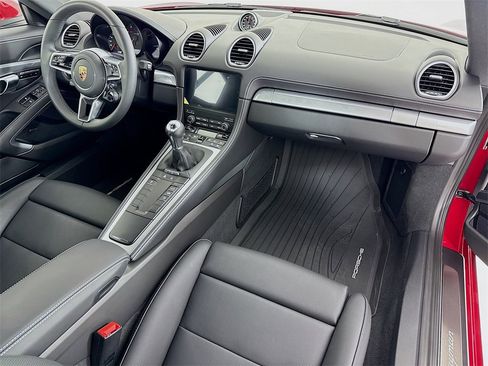 Used 2025 Porsche 718 Cayman image 29